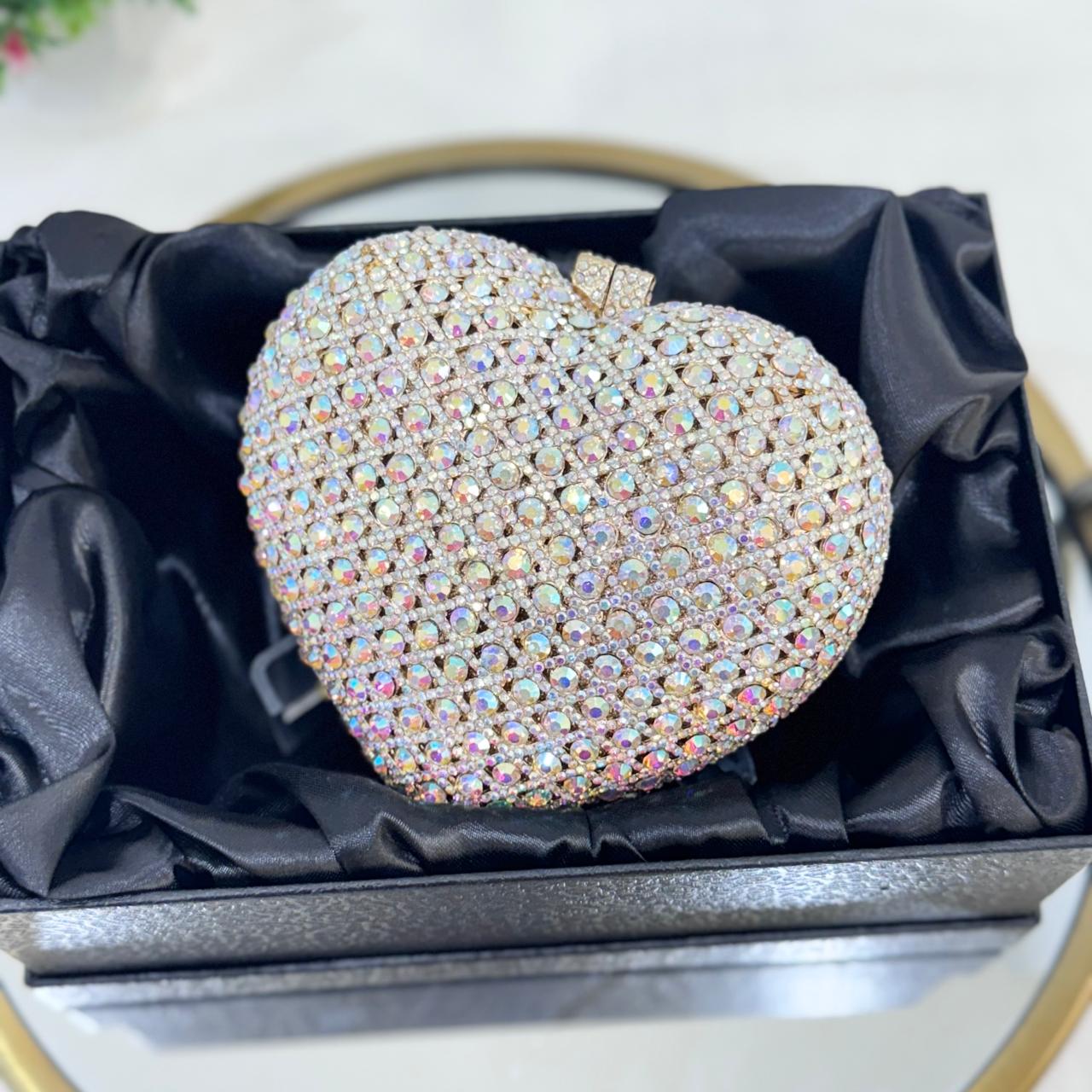 HEART CRYSTAL CLUTCH – Treaso closet