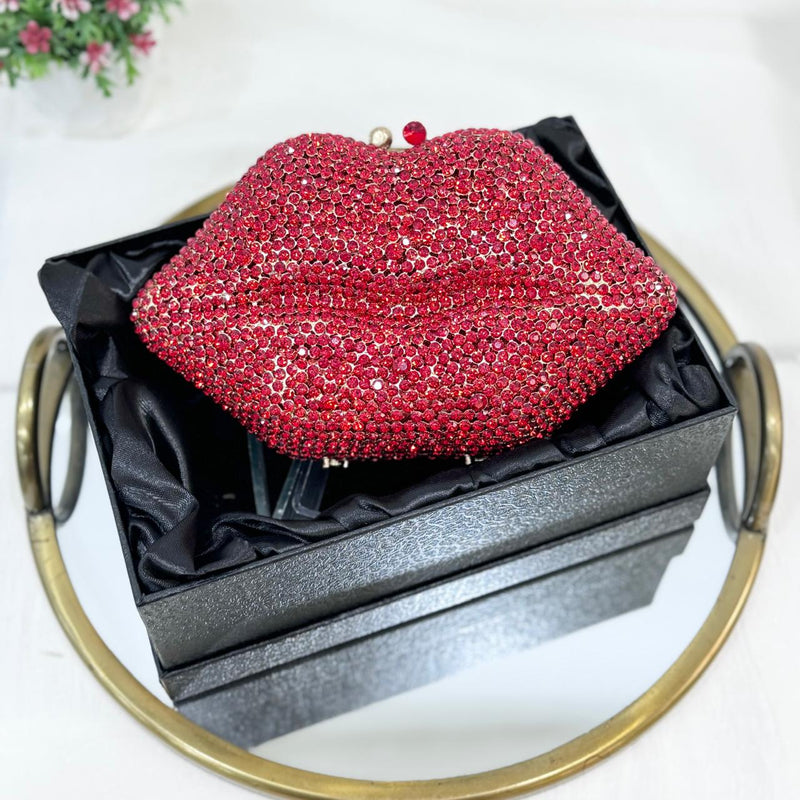 LIPS CRYSTAL CLUTCH