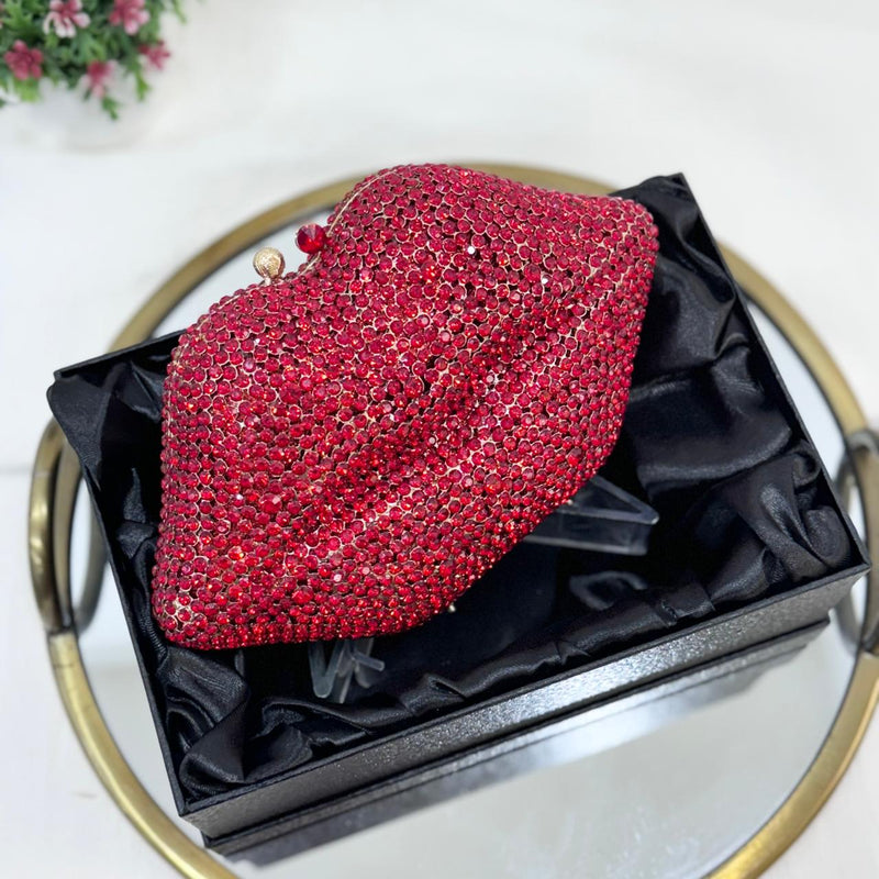 LIPS CRYSTAL CLUTCH